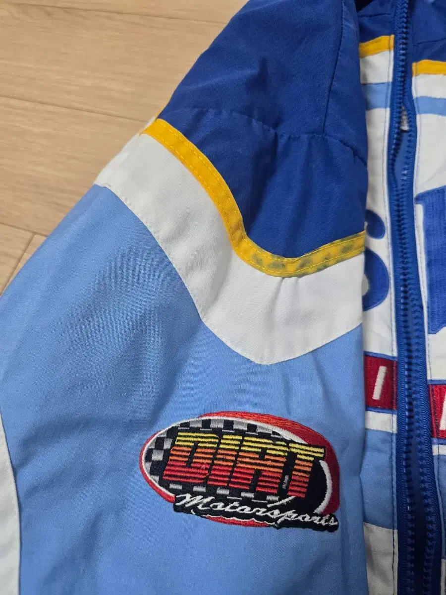 thumbnail-4